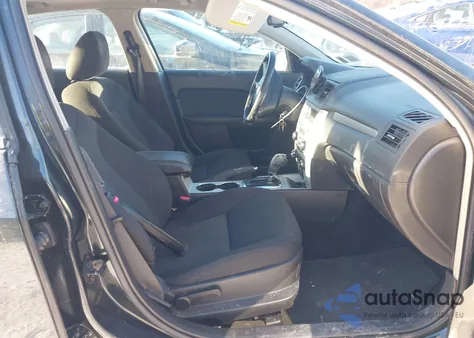 2010 Mercury Milan from USA, damaged, VIN 3MEHM0HA5AR602610